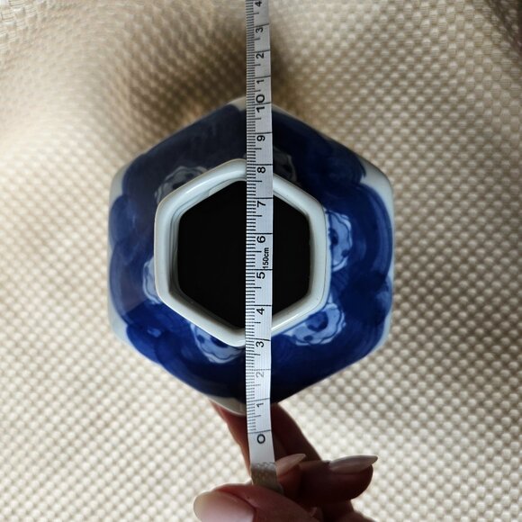 Vintage Chinese Hexagonal Porcelain Vase -‎ Great Condition - Picture 8 of 10